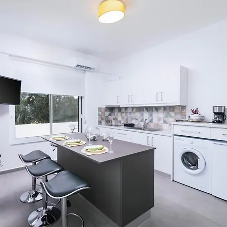 Anastasia's Luxury Homes Apartment *