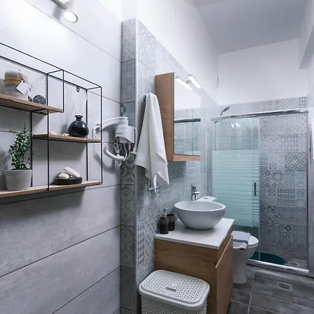 Anastasia's Luxury Homes *