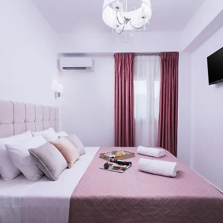Anastasia's Luxury Homes Apartment